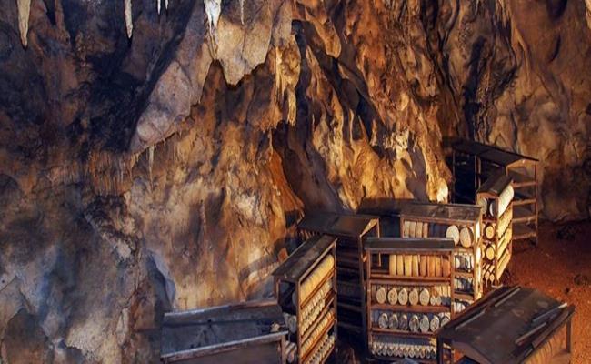 Lạ lùng những thứ càng mốc càng... đắt tiền-19