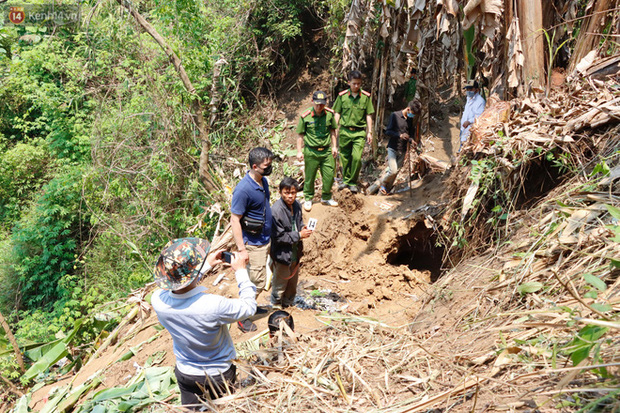 Thực nghiệm hiện trường vụ thợ săn bắn nhầm người, quỳ lạy 3 lần rồi giấu xác vào hang-3
