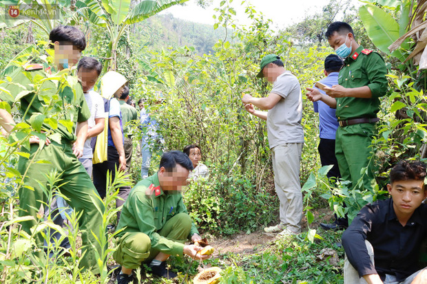 Thực nghiệm hiện trường vụ thợ săn bắn nhầm người, quỳ lạy 3 lần rồi giấu xác vào hang-6