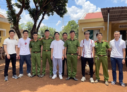 Công Phượng đi làm Căn cước công dân gắn chip, nhan sắc gây chú ý-4