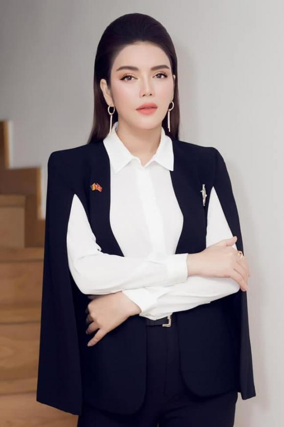 Lý Nhã Kỳ nhá hàng một số ảnh trong tòa nhà đang xây dựng, dàn sao Việt trầm trồ-5