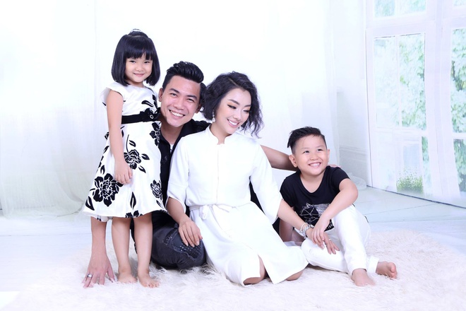 Nữ ca sĩ có hàm Trung tá, được phong NSƯT trẻ nhất Việt Nam: Mấy năm sống dưới đáy suy sụp - Ảnh 4. Nữ ca sĩ có hàm Trung tá, được phong NSƯT trẻ nhất Việt Nam: Mấy năm sống dưới đáy suy sụp-3