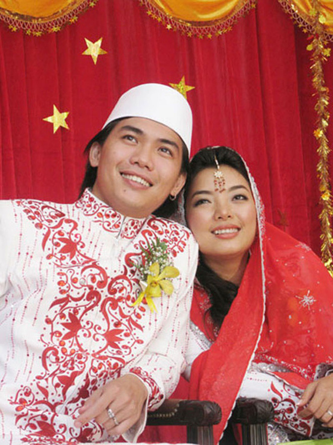 Nữ ca sĩ có hàm Trung tá, được phong NSƯT trẻ nhất Việt Nam: Mấy năm sống dưới đáy suy sụp - Ảnh 3. Nữ ca sĩ có hàm Trung tá, được phong NSƯT trẻ nhất Việt Nam: Mấy năm sống dưới đáy suy sụp-2