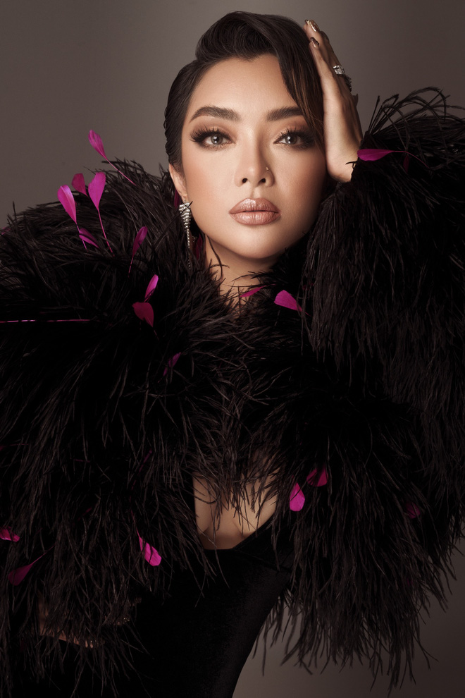 Nữ ca sĩ có hàm Trung tá, được phong NSƯT trẻ nhất Việt Nam: Mấy năm sống dưới đáy suy sụp-1