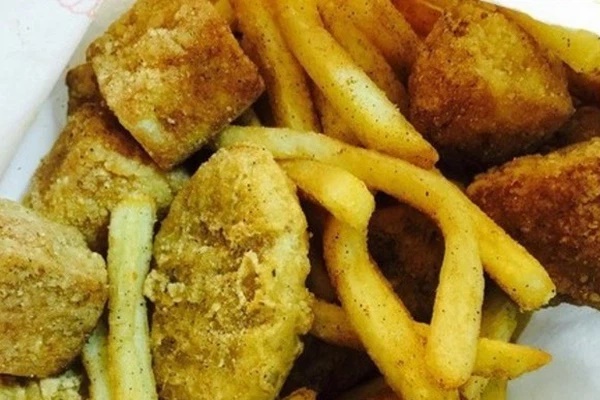 Cô gái 20 tuổi mắc ung thư vú vì... nghiện đồ chiên rán, bác sĩ cảnh báo tác hại của đồ ăn nhanh-2