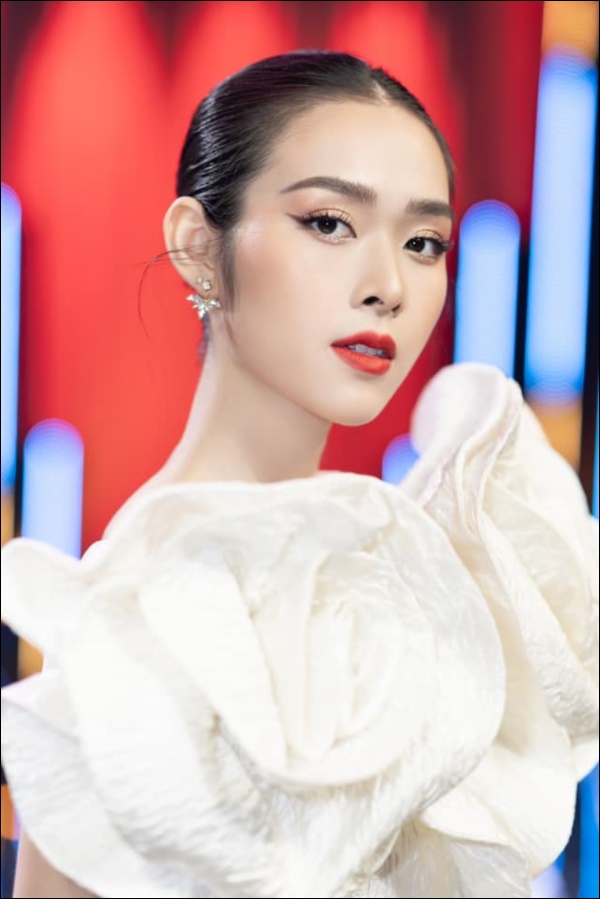 Diệp Bảo Ngọc vào bếp cũng đáng nể lắm, làm nem cua bể, canh sườn chua siêu hấp dẫn không thua gì ngoài hàng-1