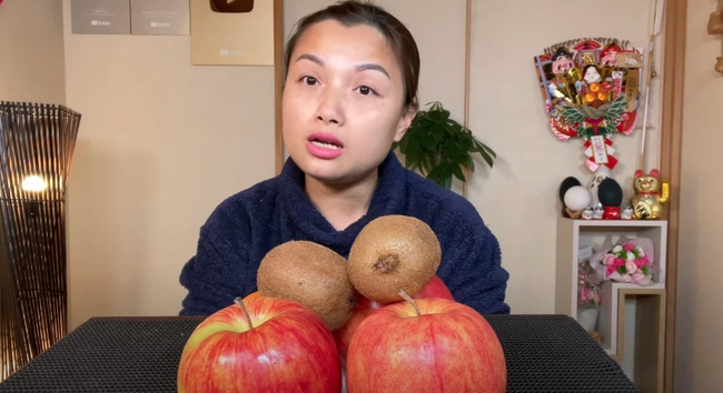 Quỳnh Trần JP nhiều lần bị chỉ trích vì dùng thực phẩm độc hại quay Youtube , nhưng gây tranh cãi hơn cả là cách cô xử lý khủng hoảng còn quá vụng về-2
