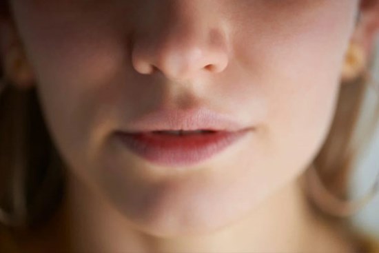 11 triệu chứng và biến chứng mới của bệnh COVID-19