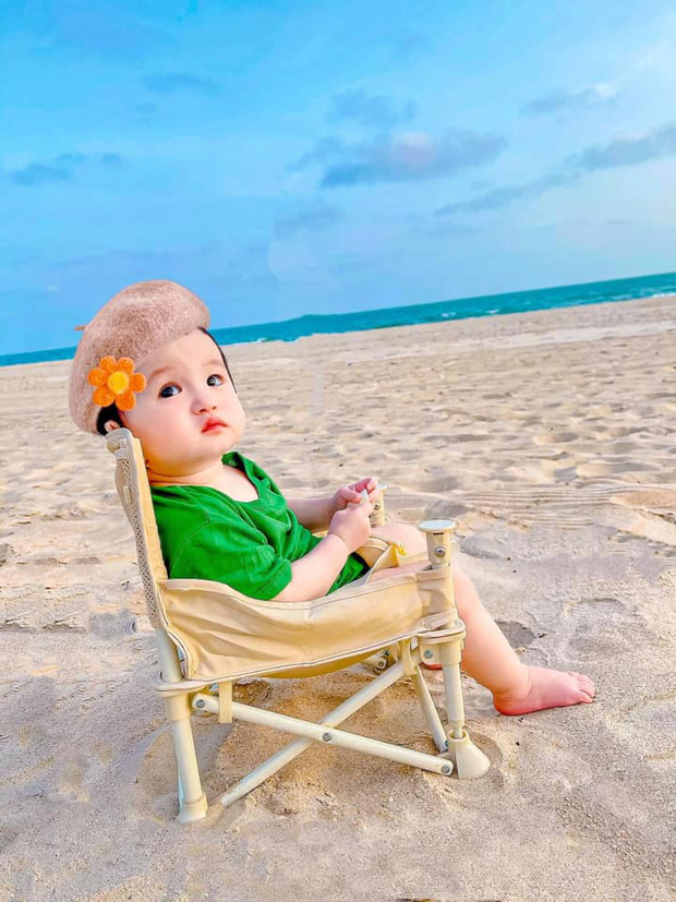 3 rich kid nhà đại gia có biệt thự gần 200 tỷ: Xinh như thiên thần, lấy đồ hiệu làm... đồ chơi từ nhỏ!-8