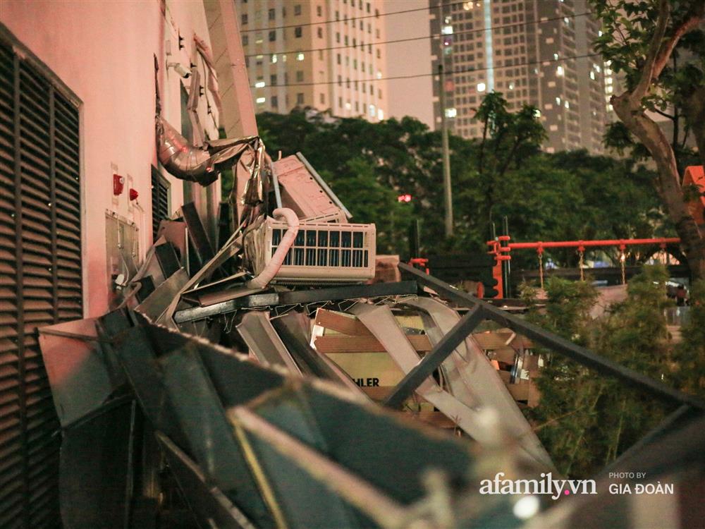 Hà Nội: Sập giàn điều hòa chung cư trong đêm, đúng vị trí sân chơi trẻ em khiến cư dân hoảng loạn-2