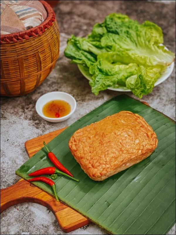 Mẹ đảm Hà Nội bật mí công thức làm chả lụa ngoài vàng, trong dẻo bằng nồi chiên không dầu cực đơn giản-4