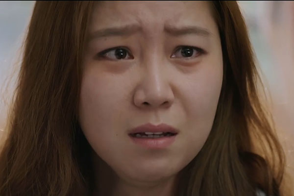 Chồng đòi ly dị vì mặc cảm ung thư, rời khỏi tòa, tôi nhận một cuộc điện thoại, anh khóc cầu xin tôi tái hôn-3