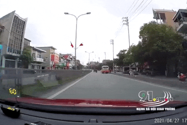 Bác sĩ ở Thái Nguyên bị tố chốt cửa, sàm sỡ thiếu nữ 16 tuổi ngay trong phòng bệnh-2