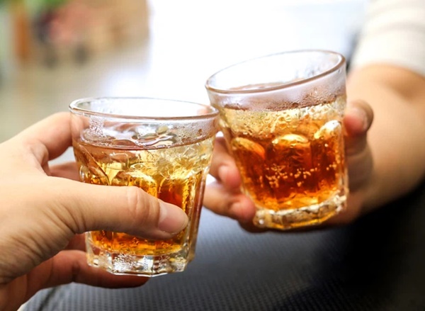 4 loại đồ uống hại thận, gây suy thận, bệnh thận mãn tính nhưng lại là thứ yêu thích của nhiều người trẻ-4