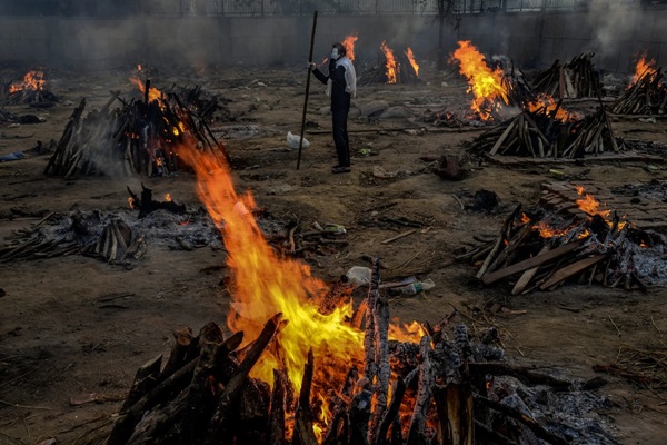 Không khí ở Ấn Độ lúc này như thể có độc và ai cũng sợ hít thở-4