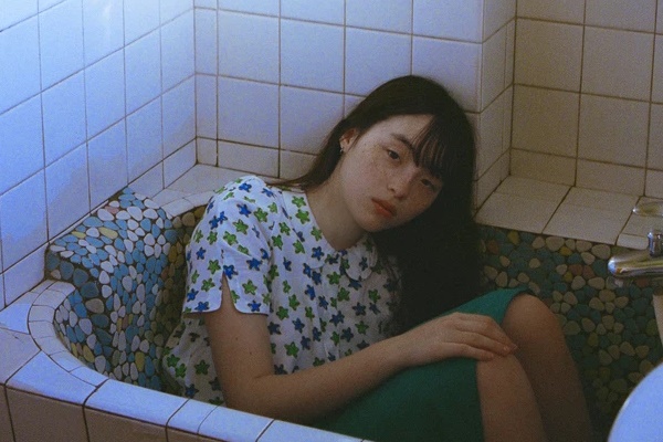 4 biểu hiện khi đi tiểu lần đầu tiên trong ngày cho thấy tử cung của chị em phụ nữ đang rất ấm áp và khỏe mạnh-3