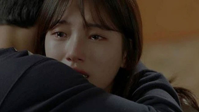 Thông báo bị thất nghiệp, vợ vui mừng ôm chầm lấy tôi rồi nói một câu khiến tôi cay xè mắt-1