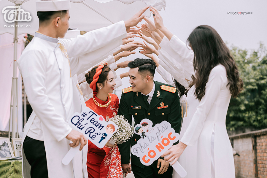 Tiễn con gái về nhà chồng, ông bố xứ Nghệ mắt rưng rưng, vừa quay lưng đã bật khóc nức nở-9