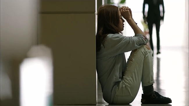 Chồng đòi ly dị vì mặc cảm ung thư, rời khỏi tòa, tôi nhận một cuộc điện thoại, anh khóc cầu xin tôi tái hôn-2