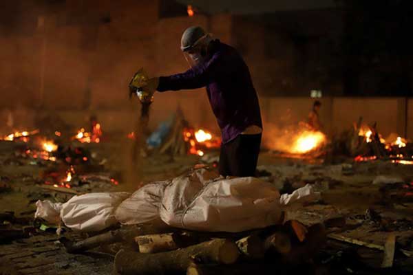 Lao động nghèo Ấn Độ: Từng suýt bán thận vì COVID-19, nếu thủ đô lại phong tỏa thì chỉ còn đường chết-4