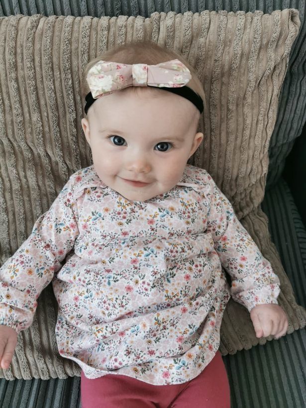 Bé 1 tuần tuổi trớ ra sữa màu xanh, bà mẹ đưa con đi khám rồi chết lặng khi bác sĩ báo hãy chuẩn bị tinh thần-2