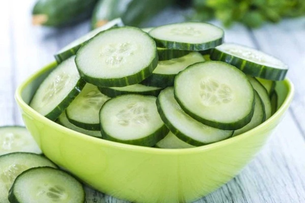 5 thay đổi xảy ra với cơ thể cực nhanh khi ăn dưa chuột mỗi ngày-4