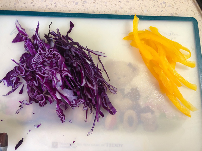 Mấy ngày nghỉ chị em đừng quên mỗi ngày ăn món salad này để giữ da căng dáng chuẩn nhé!-2