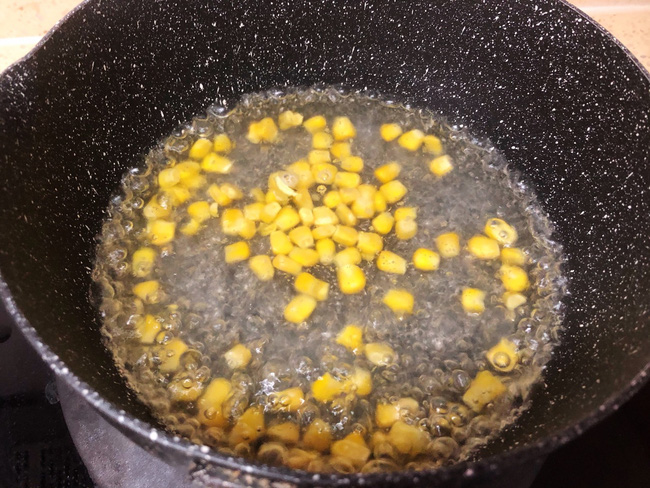 Mấy ngày nghỉ chị em đừng quên mỗi ngày ăn món salad này để giữ da căng dáng chuẩn nhé!-4