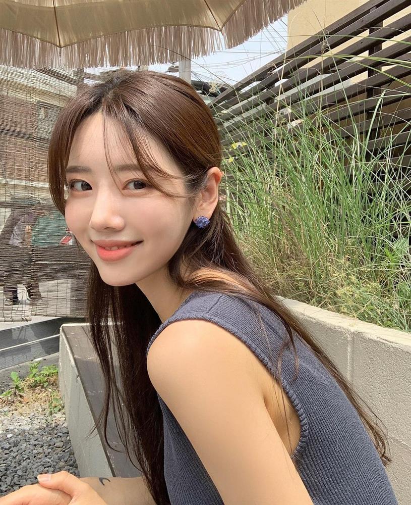 6 kiểu tóc lên hình sống ảo đẹp nhất: Đi chơi lễ cứ phải điệu đà, sang chảnh thế này mới được-1