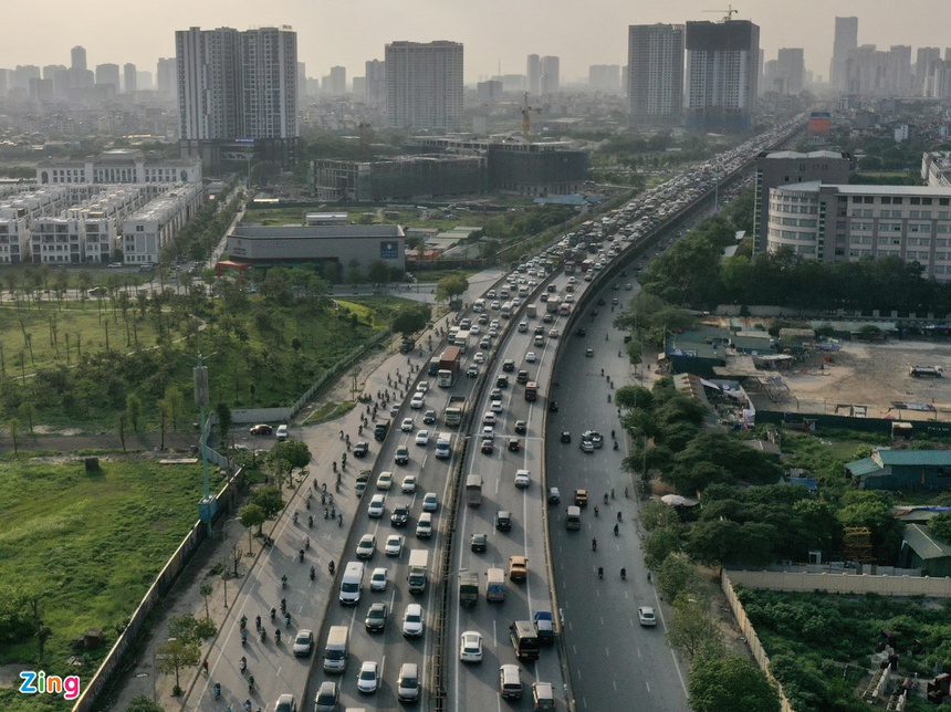 Ùn ùn về quê nghỉ lễ 30/4, cửa ngõ thành phố tê liệt-8