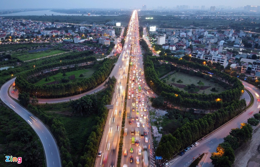 Ùn ùn về quê nghỉ lễ 30/4, cửa ngõ thành phố tê liệt-16