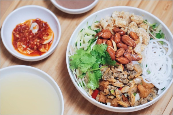 Chàng du học sinh Nhật nhớ quê hương trổ tài làm loạt&nbsp;món bún siêu ngon, chị em trầm trồ con trai sao lại tài giỏi, đảm đang thế!-6