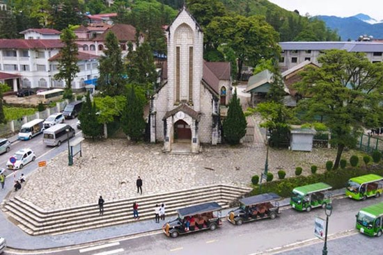 Toàn cảnh Sa Pa trước dịp nghỉ lễ 30/4 - 1/5: Hàng loạt du khách 
