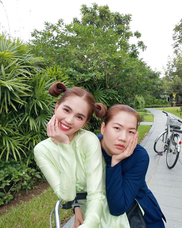 Thuý Kiều lại được Ngọc Trinh chiều chuộng, mua cả xe hơi xịn xò đợi trợ lý lên đập hộp?-4