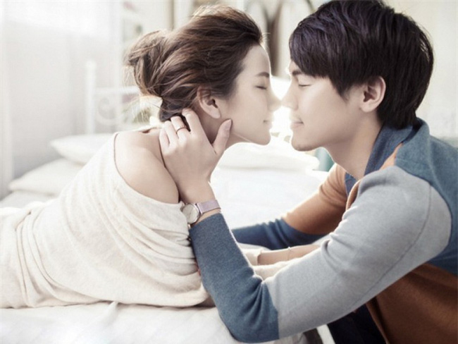 Nửa đêm về giường được vợ làm những điều này, đảm bảo chồng sẽ thích mê, cả đời nâng niu bạn chẳng muốn rời nửa bước-2