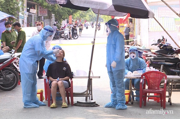 TP.HCM phong tỏa thêm một con hẻm liên quan ca mắc COVID-19 mới-2