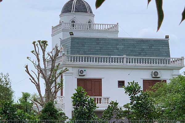 Vụ chủ nhà bắn chết 2 người trước cổng: Phú được gọi là Cao tỉ phú, ở biệt thự nội bất xuất ngoại bất nhập-4