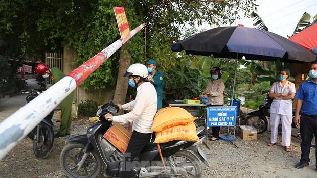 Hà Nội phong tỏa khẩn cấp nơi ở của 2 công nhân mắc COVID-19-2