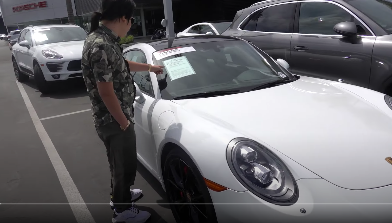 Khoa Pug ở Mỹ tậu siêu xe tiền tỷ để giảm áp lực xài tiền, nhiều dân chơi ở Việt Nam nhìn mà ao ước-1