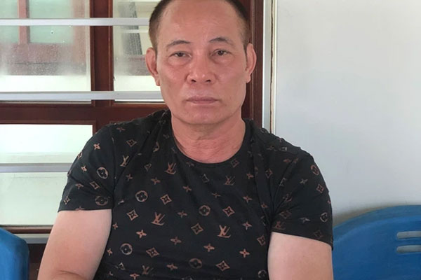 Hoang tưởng chuyện yêu đương, vác dao chém 2 người bị thương-2