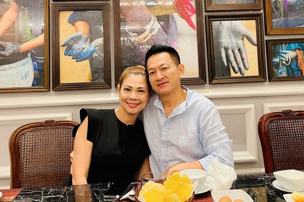 Rộ nghi vấn Thanh Thảo và ông xã Việt kiều trục trặc hôn nhân vì dòng status gây hoang mang-3