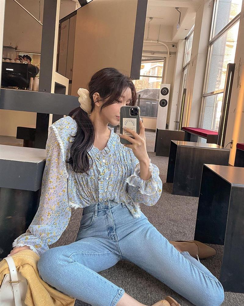 Mix quần skinny jeans với 4 kiểu áo sau thì ai cũng sẽ khen bạn mặc đẹp-10