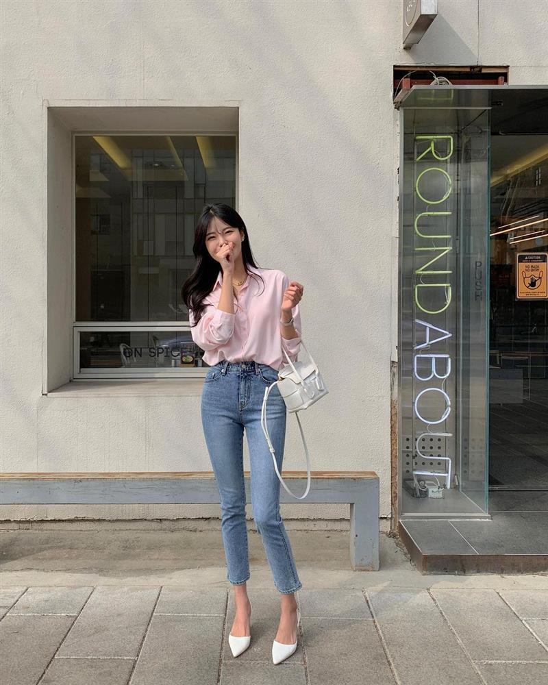 Mix quần skinny jeans với 4 kiểu áo sau thì ai cũng sẽ khen bạn mặc đẹp-7