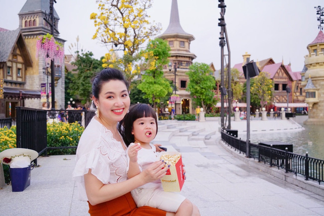 Diễn viên Lê Khánh - phụ huynh điển hình của thế hệ Alpha: Cho con trai để tóc dài như con gái, lạ nhất là câu trả lời khi có người hỏi giới tính của con-2