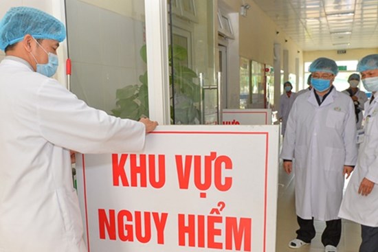 Chiều 1/5: Bộ Y tế công bố 14 ca mắc COVID-19, có 3 ca trong nước ở Hà Nam