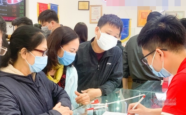 Giá vàng hôm nay 2/5: Giảm giá mạnh, nỗi lo thua lỗ-2