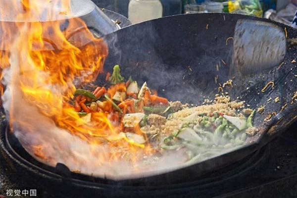 Sau khi nấu ăn nếu thấy có những biểu hiện này thì rất có thể ung thư phổi cách bạn không xa-1