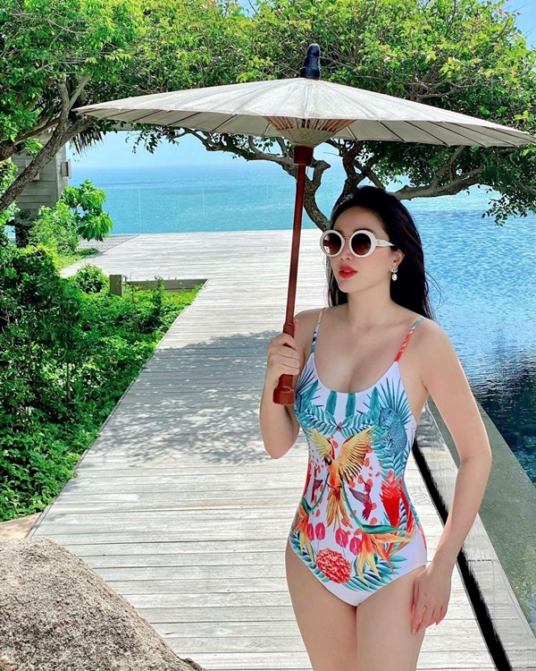 8 mẫu đồ bơi đang hot nhất Hè 2021, giúp các nàng hack dáng, che bé mỡ-2