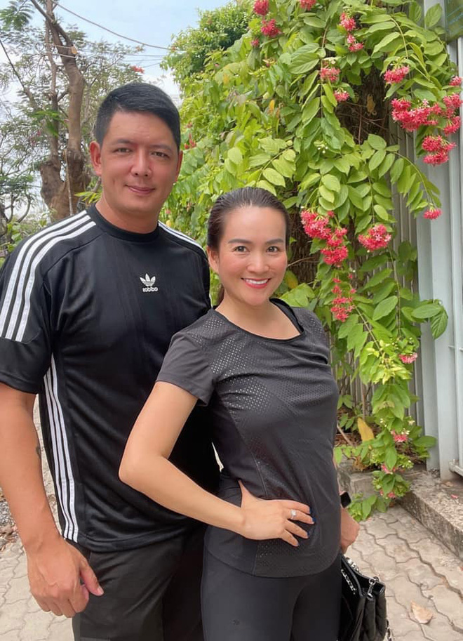 Nhan sắc U50 của nữ đại gia là vợ MC Bình Minh-10