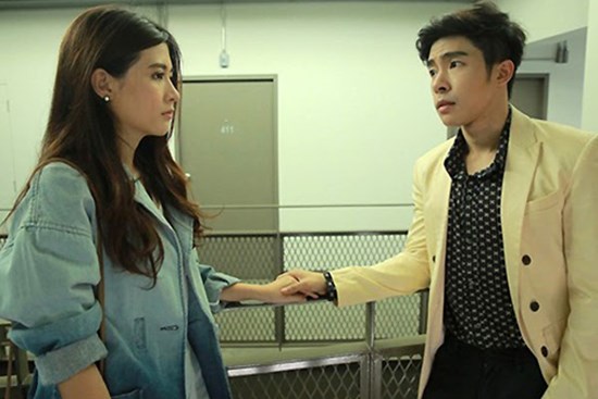 Ngày ra tòa chồng cũ vẫn khất nợ 10 triệu, 5 năm sau anh xuất hiện rồi dúi vào tay tôi 1 tờ giấy A4 và luôn miệng nói xin lỗi